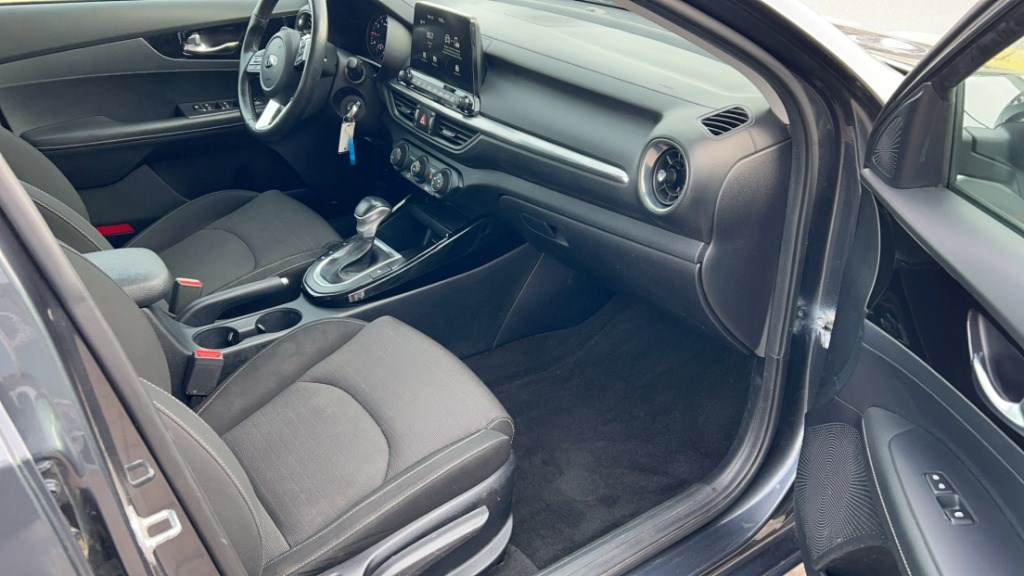 2019 Kia Forte EX | Heated Seats & Steering Wheel + Winter Tires
