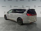2025 Chrysler Pacifica Limited image 3