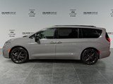 2025 Chrysler Pacifica Limited image 2