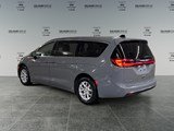 2023 Chrysler Pacifica Touring-L image 3