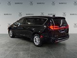 2026 Chrysler Pacifica Limited image 3