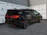 2026 Chrysler Pacifica Select image 5