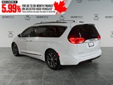 2017 Chrysler Pacifica Limited image 3