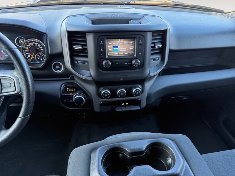 2022 RAM 1500 Tradesman 4x4 Crew Cab 5'7" Box