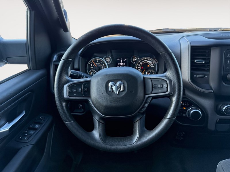 2022 RAM 1500 Tradesman 4x4 Crew Cab 5'7" Box