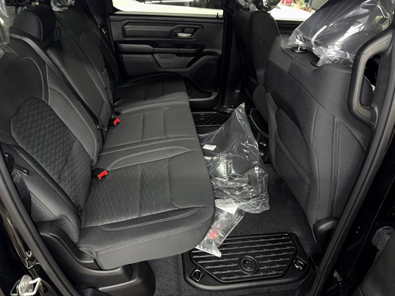 2025 RAM 1500 Tradesman 4x4 Crew Cab 5'7" Box