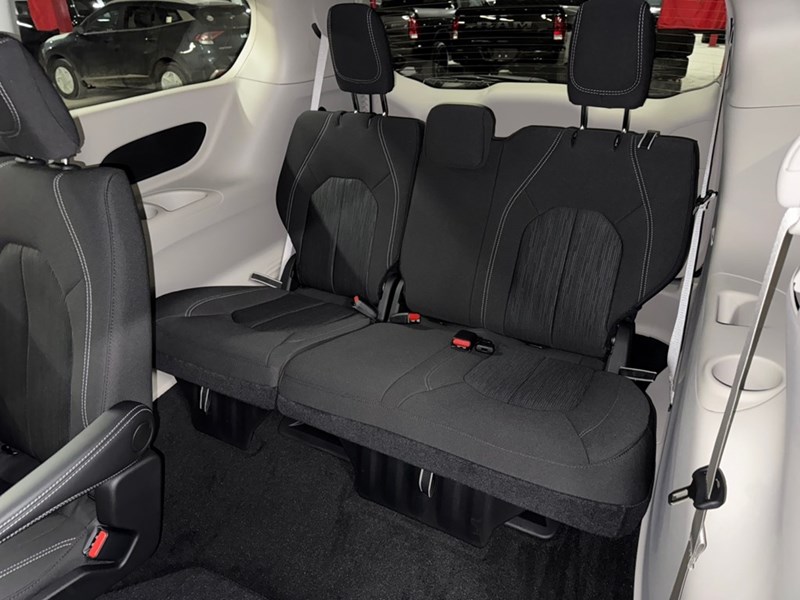 2024 Chrysler Grand Caravan SXT 2WD