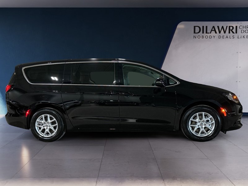 2024 Chrysler Grand Caravan SXT 2WD