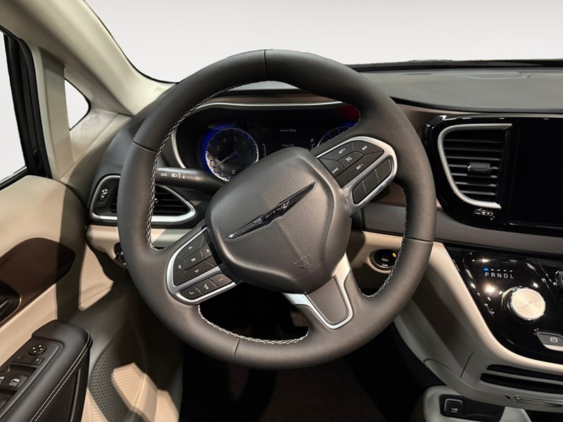 2024 Chrysler Grand Caravan SXT 2WD