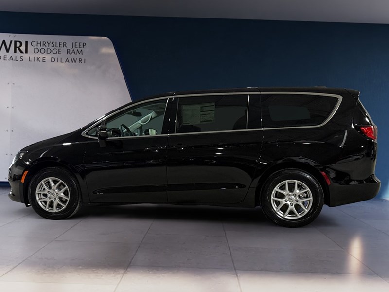 2024 Chrysler Grand Caravan SXT 2WD