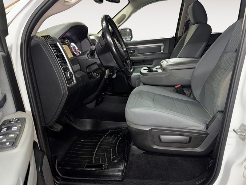 2018 RAM 1500 SLT