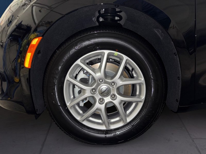 2024 Chrysler Grand Caravan SXT 2WD