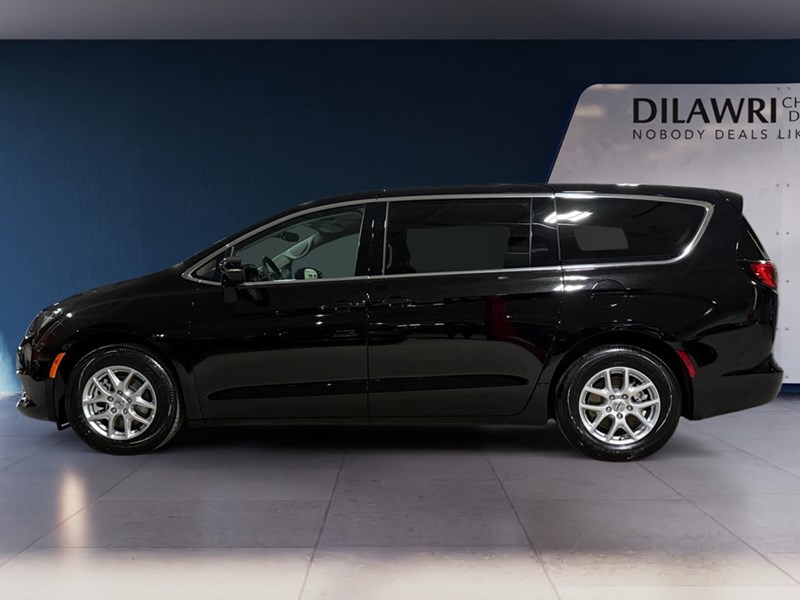 2024 Chrysler Grand Caravan SXT 2WD