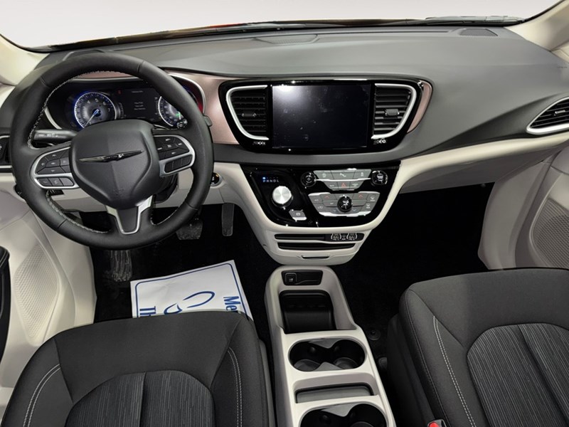 2024 Chrysler Grand Caravan SXT 2WD