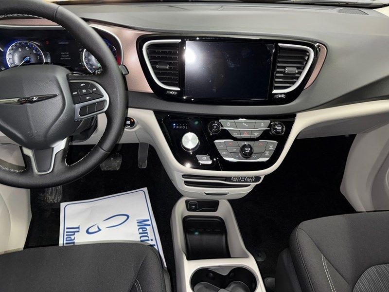 2024 Chrysler Grand Caravan SXT 2WD