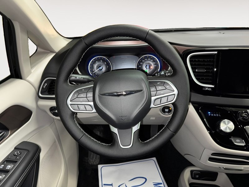2024 Chrysler Grand Caravan SXT 2WD