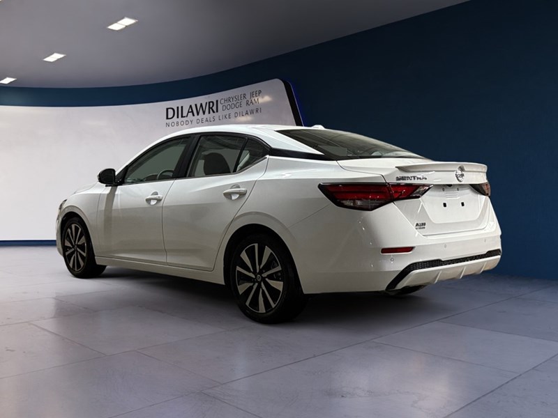 2022 Nissan Sentra SV CVT
