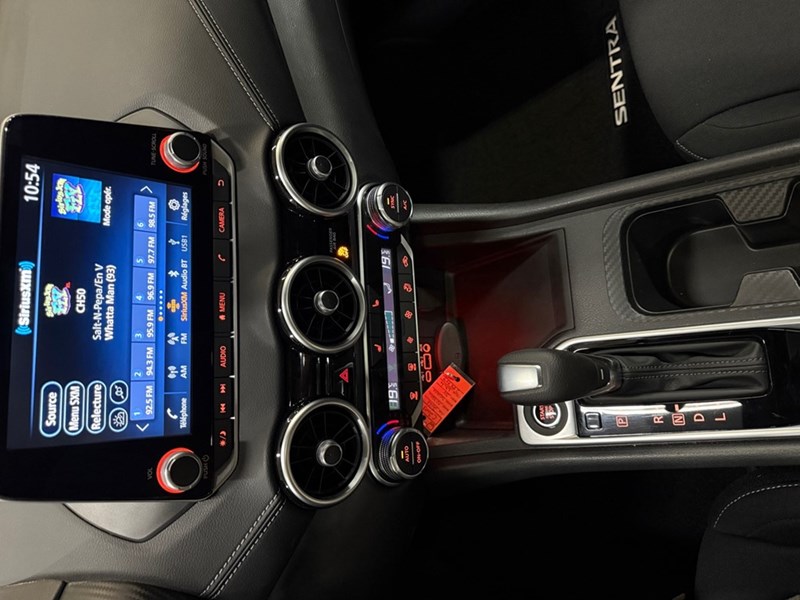 2022 Nissan Sentra SV CVT