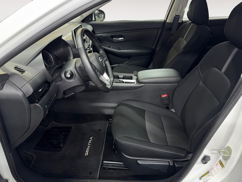 2022 Nissan Sentra SV CVT