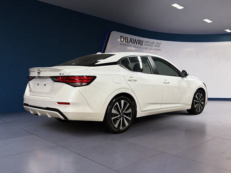 2022 Nissan Sentra SV CVT