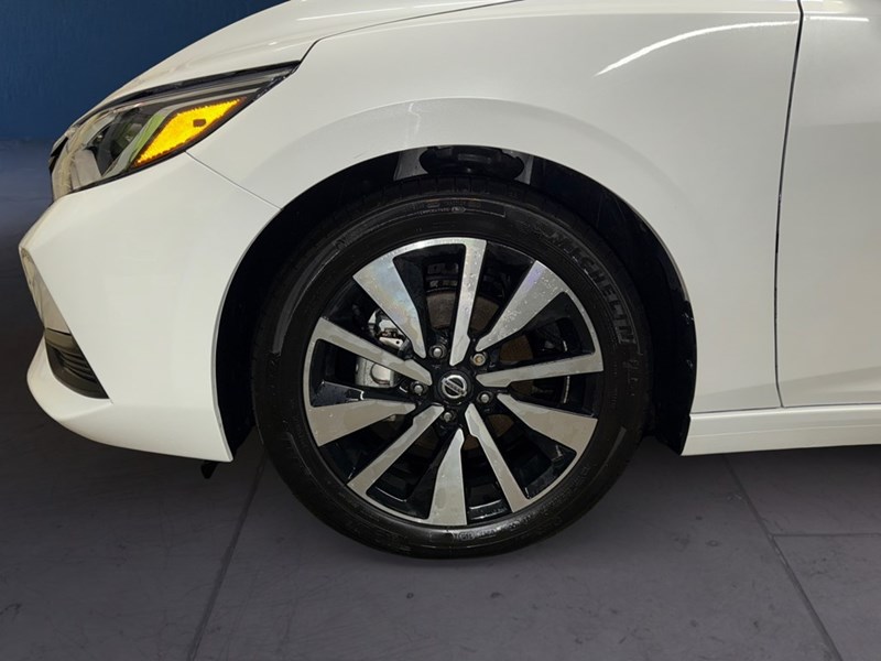2022 Nissan Sentra SV CVT