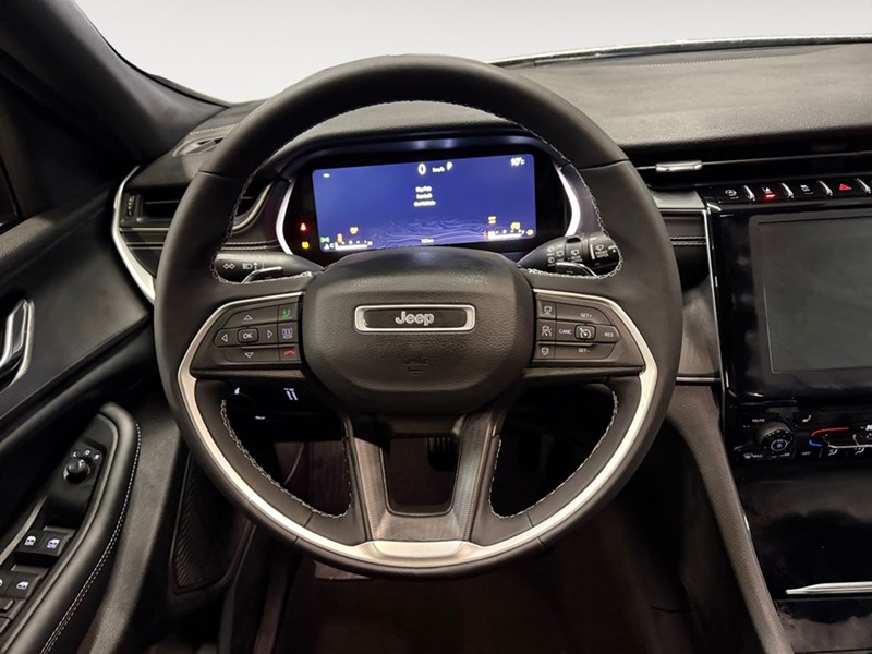 2024 Jeep Grand Cherokee Laredo 4x4