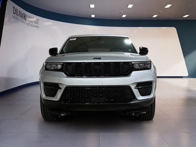 2024 Jeep Grand Cherokee Laredo 4x4