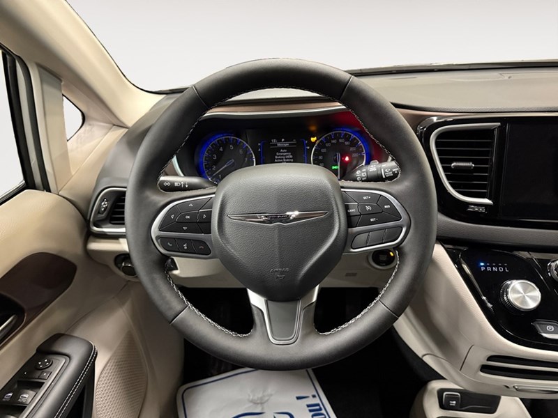 2024 Chrysler Grand Caravan SXT 2WD