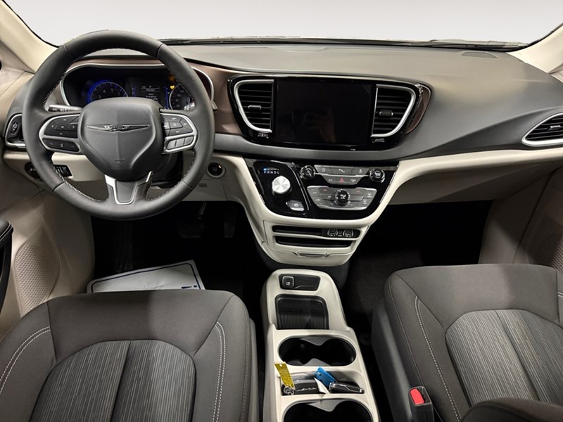 2024 Chrysler Grand Caravan SXT 2WD