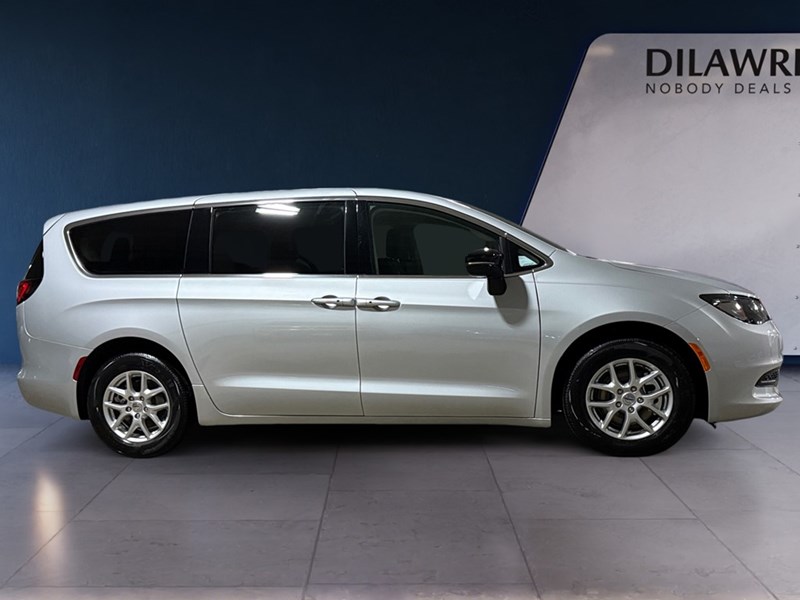 2024 Chrysler Grand Caravan SXT 2WD
