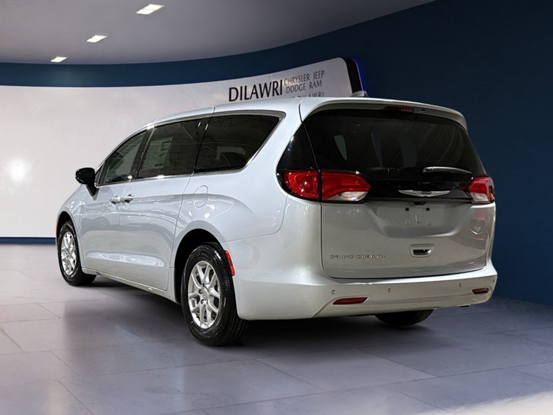 2024 Chrysler Grand Caravan SXT 2WD