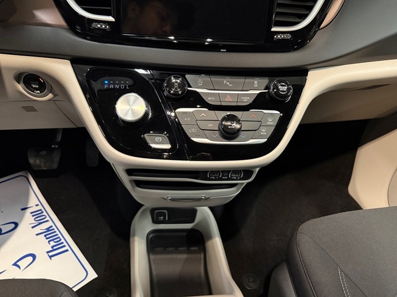 2024 Chrysler Grand Caravan SXT 2WD