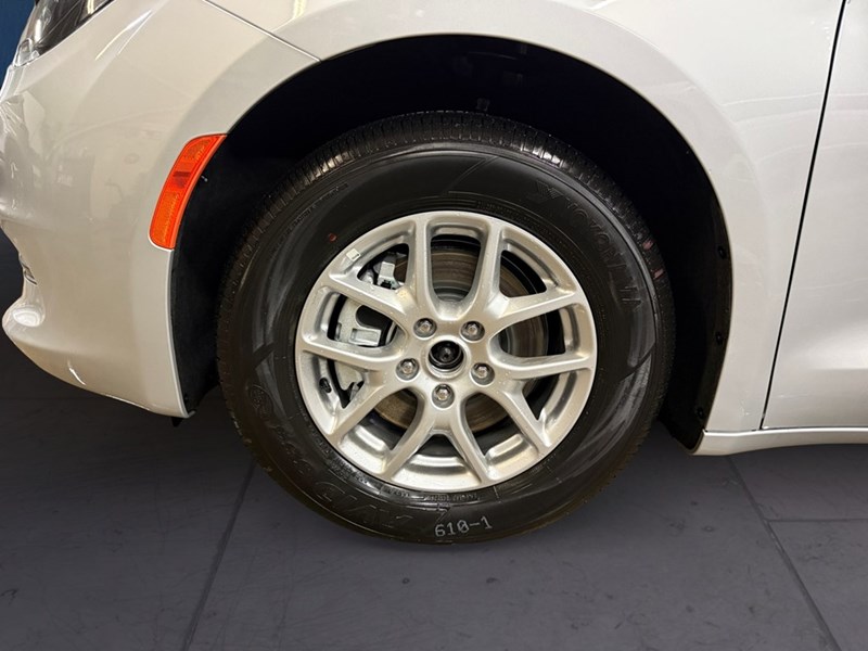 2024 Chrysler Grand Caravan SXT 2WD
