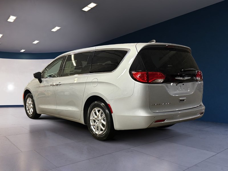 2024 Chrysler Grand Caravan SXT 2WD