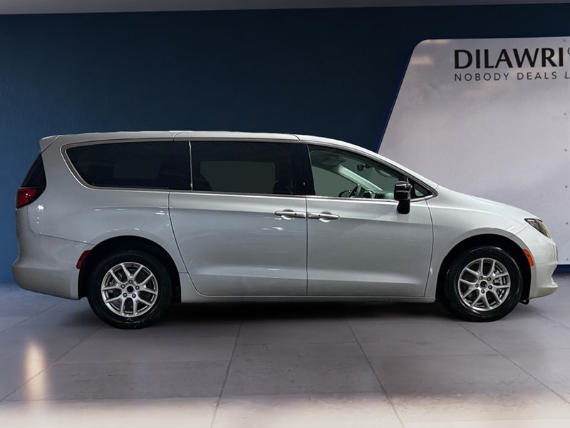 2024 Chrysler Grand Caravan SXT 2WD