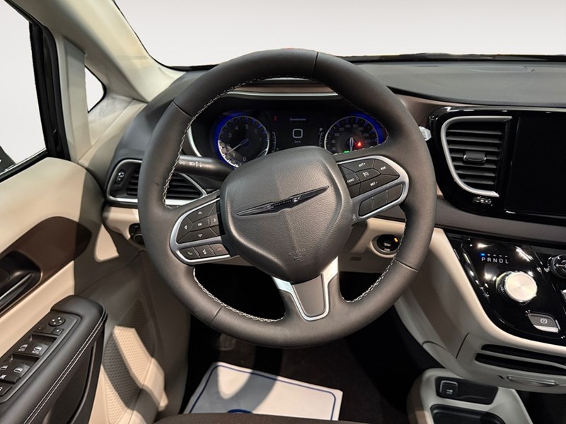 2024 Chrysler Grand Caravan SXT 2WD