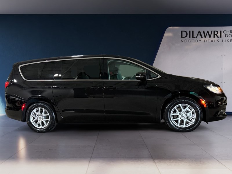 2024 Chrysler Grand Caravan SXT 2WD