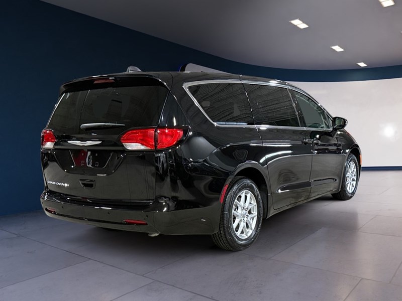 2024 Chrysler Grand Caravan SXT 2WD