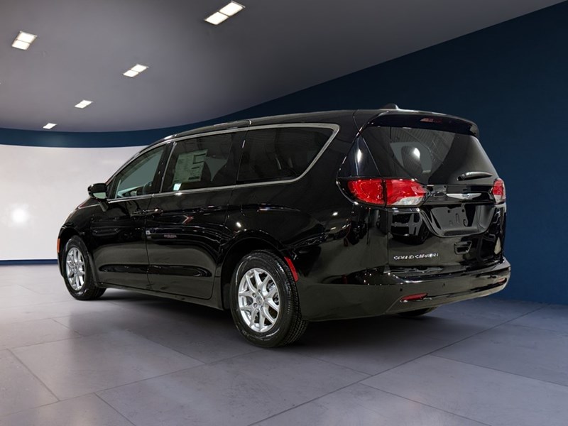 2024 Chrysler Grand Caravan SXT 2WD