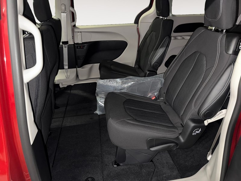 2024 Chrysler Grand Caravan SXT 2WD
