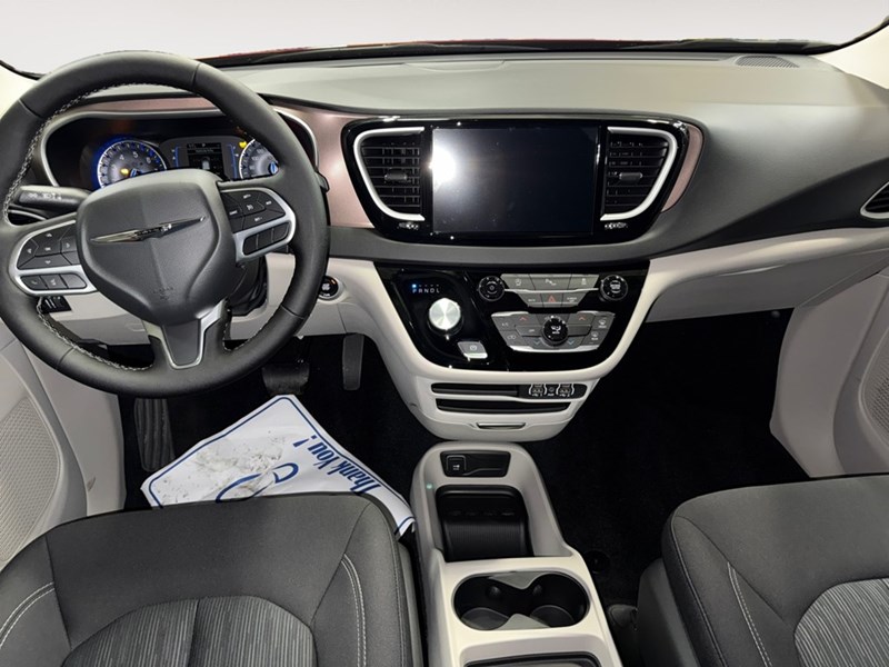 2024 Chrysler Grand Caravan SXT 2WD