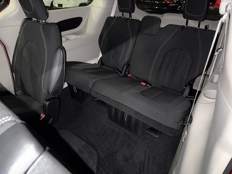2024 Chrysler Grand Caravan SXT 2WD