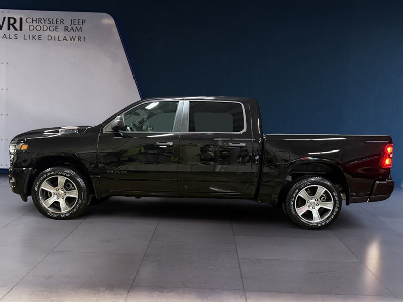 2025 RAM 1500 Tradesman 4x4 Crew Cab 5'7" Box