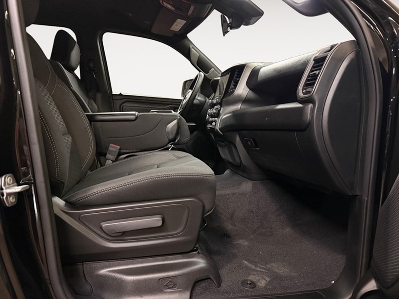 2025 RAM 1500 Tradesman 4x4 Crew Cab 5'7" Box