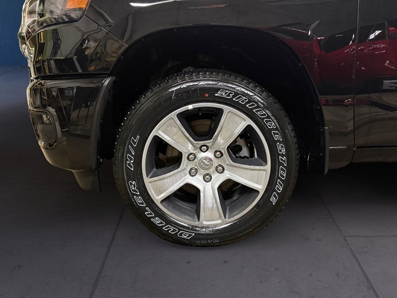 2025 RAM 1500 Tradesman 4x4 Crew Cab 5'7" Box