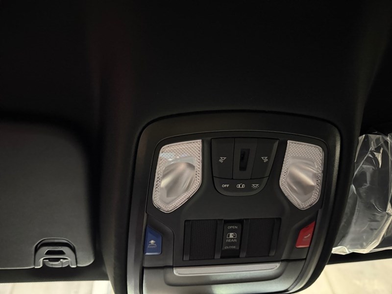 2025 RAM 1500 Tradesman 4x4 Crew Cab 5'7" Box