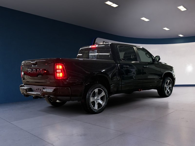 2025 RAM 1500 Tradesman 4x4 Crew Cab 5'7" Box
