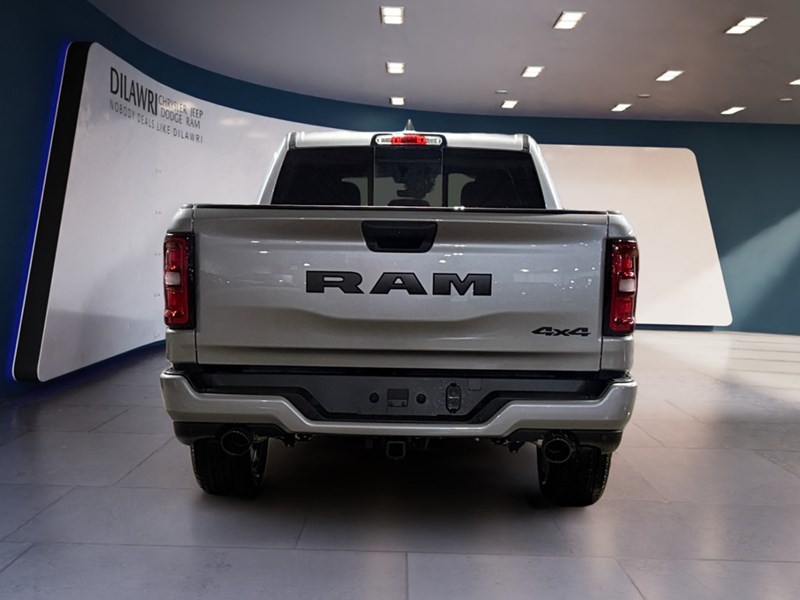 2025 RAM 1500 Tradesman 4x4 Crew Cab 5'7" Box