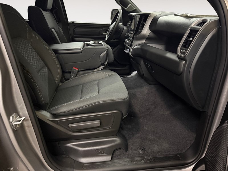 2025 RAM 1500 Tradesman 4x4 Crew Cab 5'7" Box