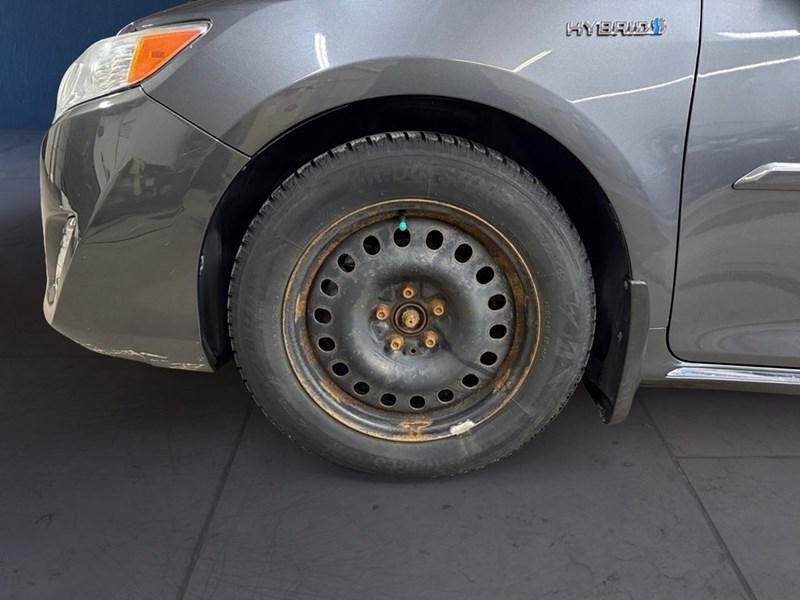 2013 Toyota Camry Hybrid 4dr Sdn XLE